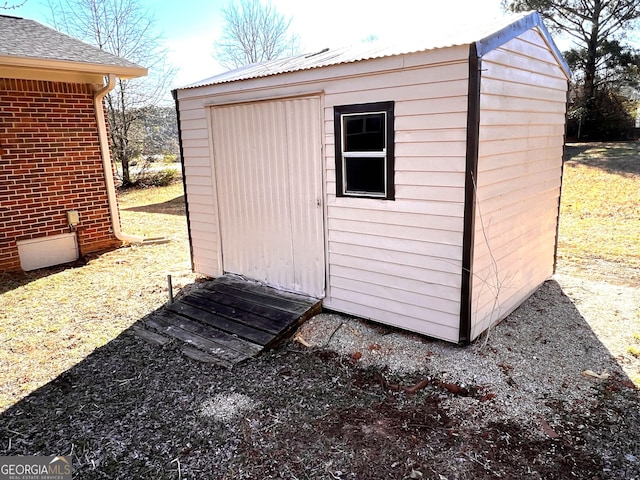 view of outbuilding