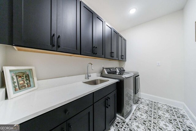 bathroom featuring a tile shower