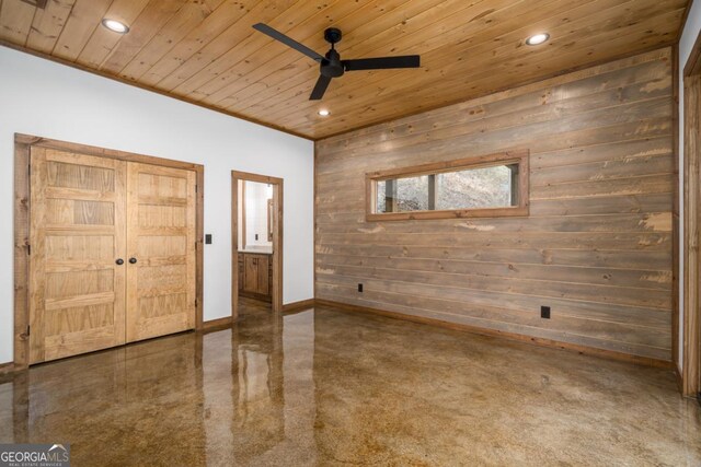 wooden deck featuring ceiling fan