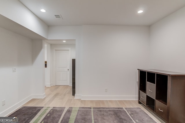 empty room featuring light hardwood / wood-style flooring