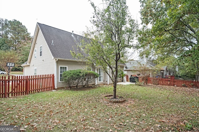 exterior space featuring a yard