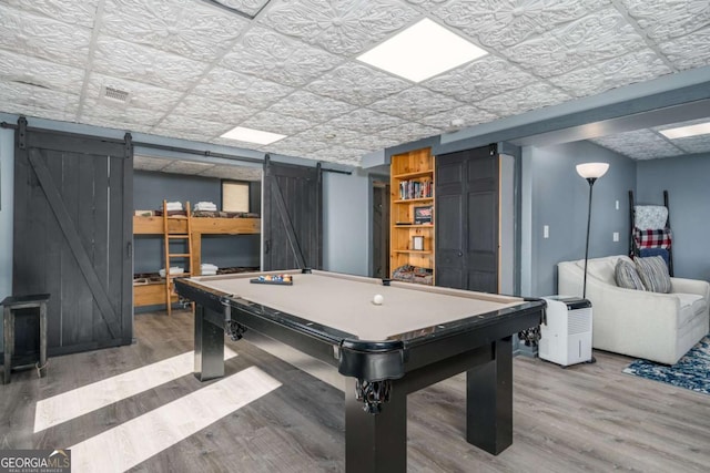170 Walnut Rdg, Ellijay, GA 30536 - rec room featuring a barn door, wood finished floors, and billiards
