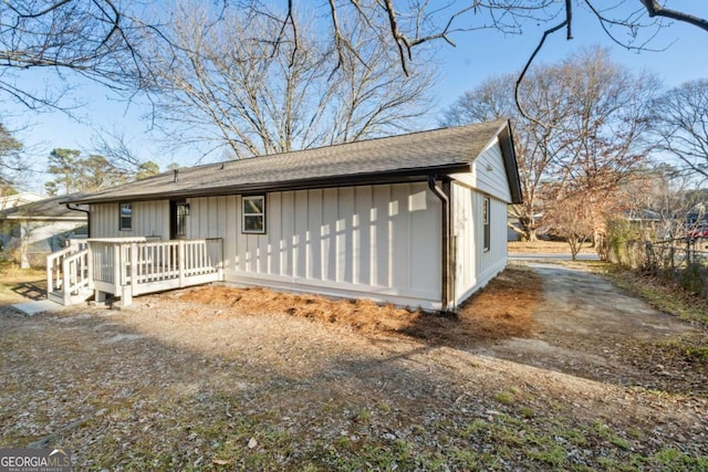 view of front of property featuring a deck