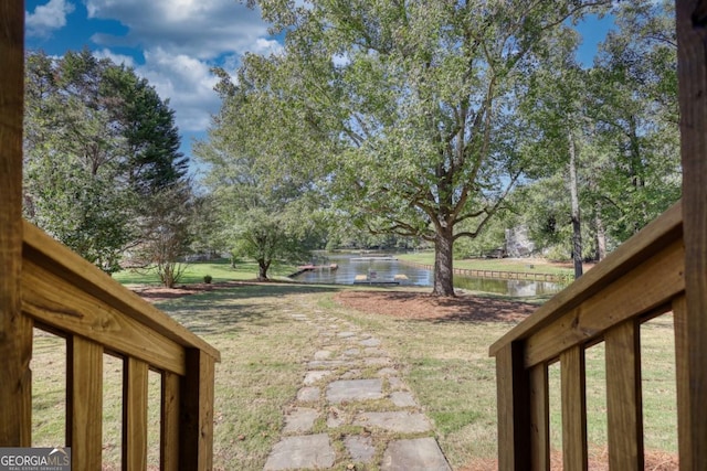 view of yard featuring a water view