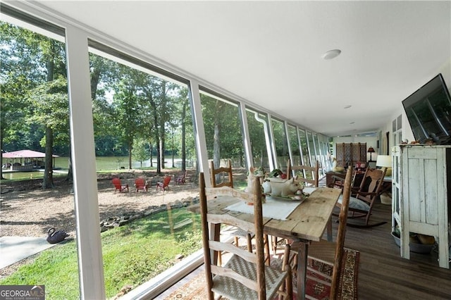 view of sunroom / solarium