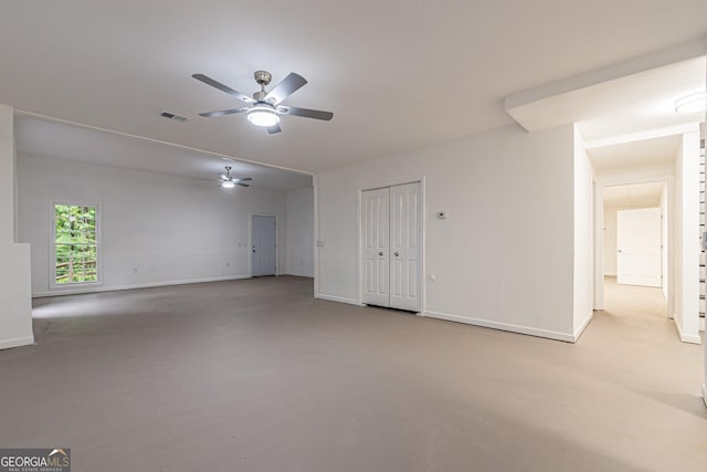 empty room with ceiling fan