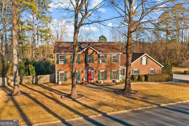 view of front of house featuring a front yard