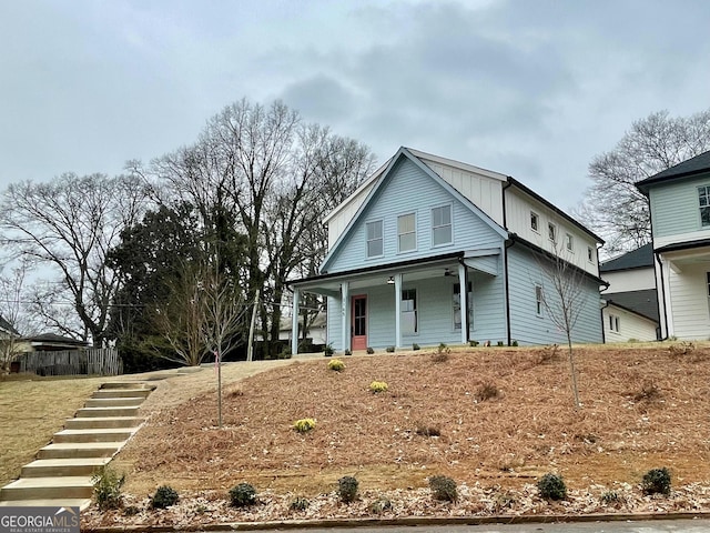 view of front facade featuring a porch