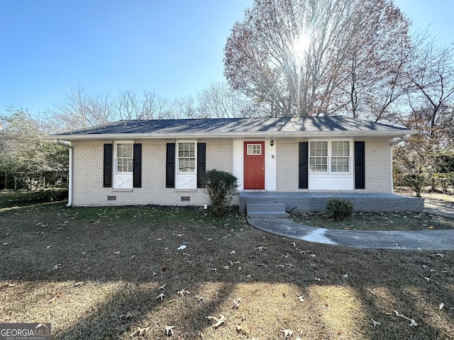 ranch-style house featuring a porch