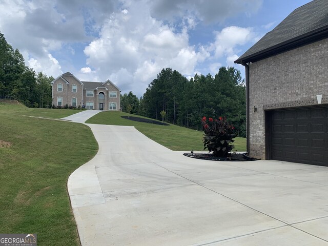 exterior space featuring a yard