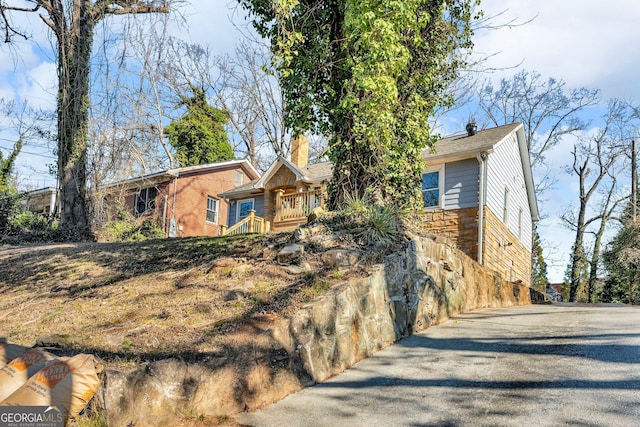 view of front of property