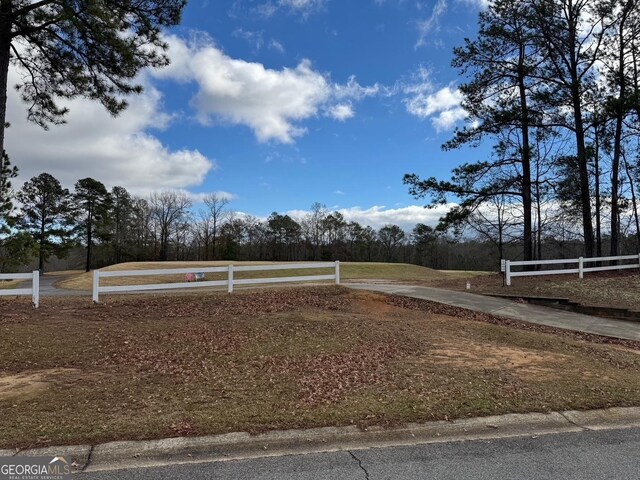 109 Oakview Club Dr, Macon, GA 31216