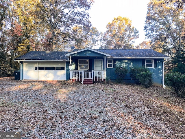 ranch-style house featuring a porch