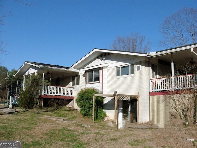 view of home's exterior