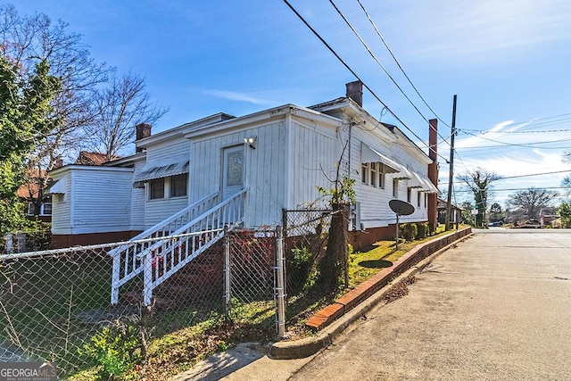 view of front of property