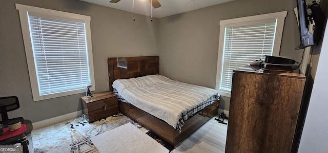 bedroom with ceiling fan