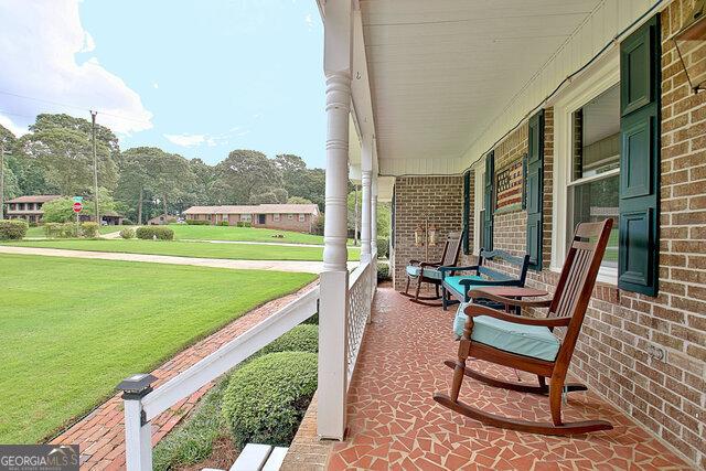 view of patio / terrace featuring covered porch