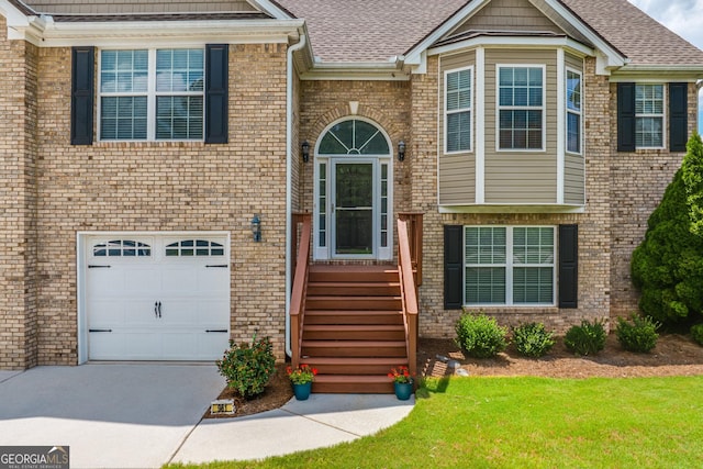 view of front of home featuring a garage