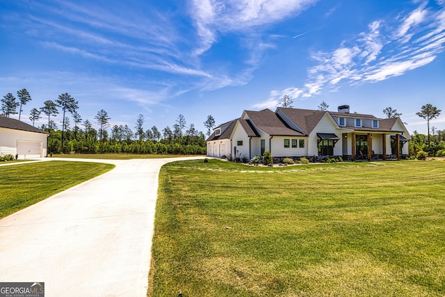 view of front facade with a front yard