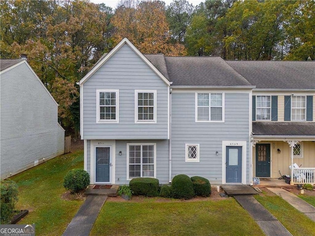 view of front of house featuring a front yard