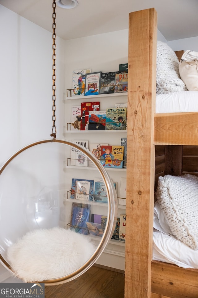 room details featuring hardwood / wood-style flooring