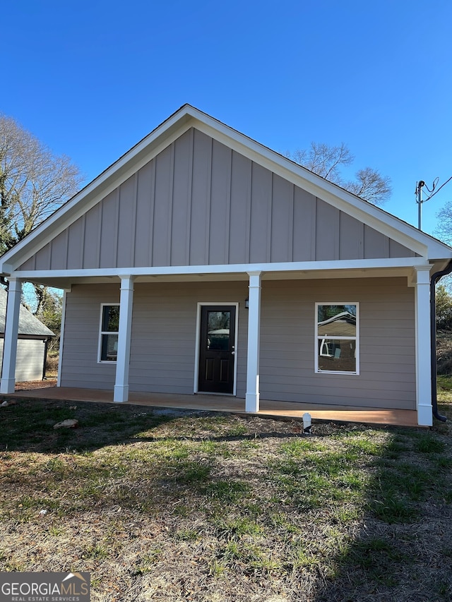 view of front of house