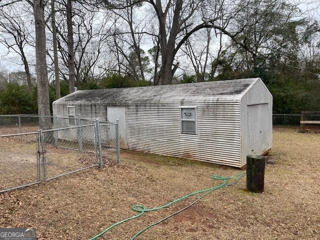 view of outdoor structure