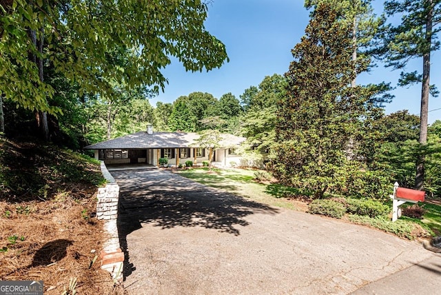 view of front of property