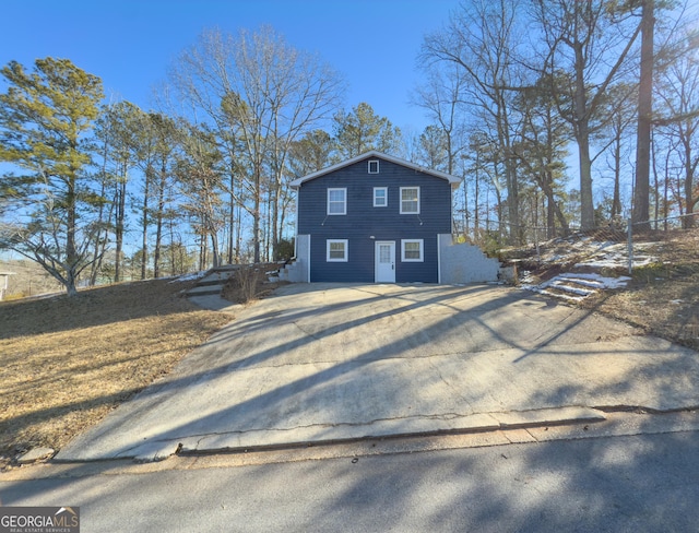 view of front of property