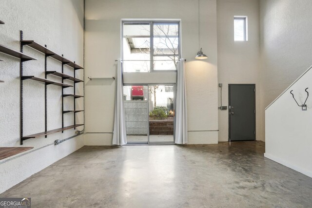 view of unfurnished dining area