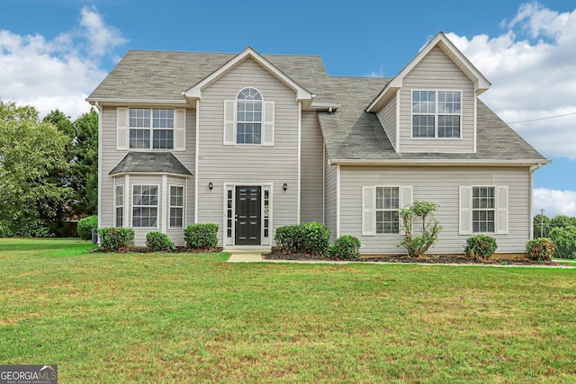 view of front facade featuring a front lawn