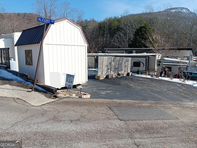 view of outbuilding