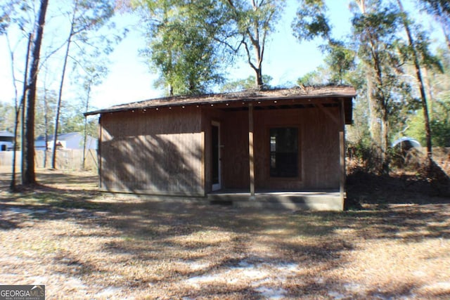 view of outbuilding