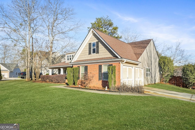 front of property featuring a front lawn