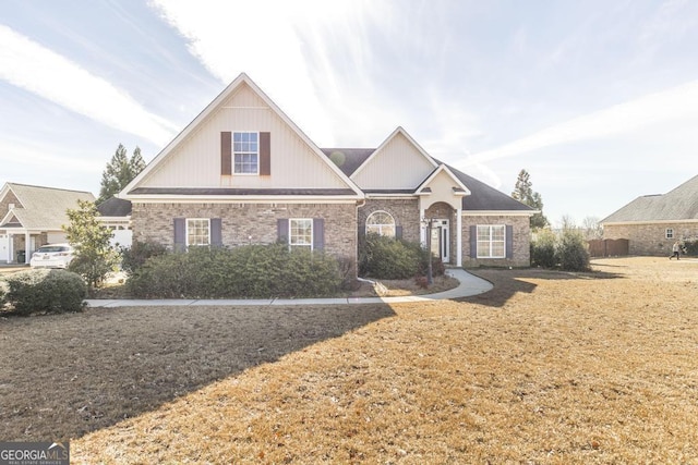 view of front of house with a front yard