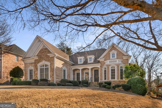 view of front of home with a front yard