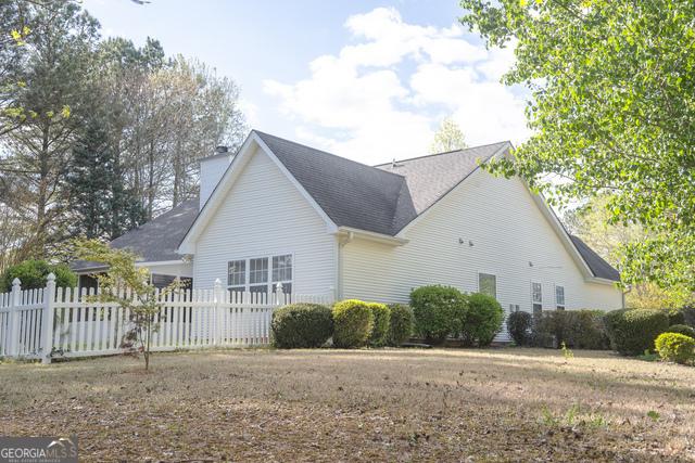 view of property exterior