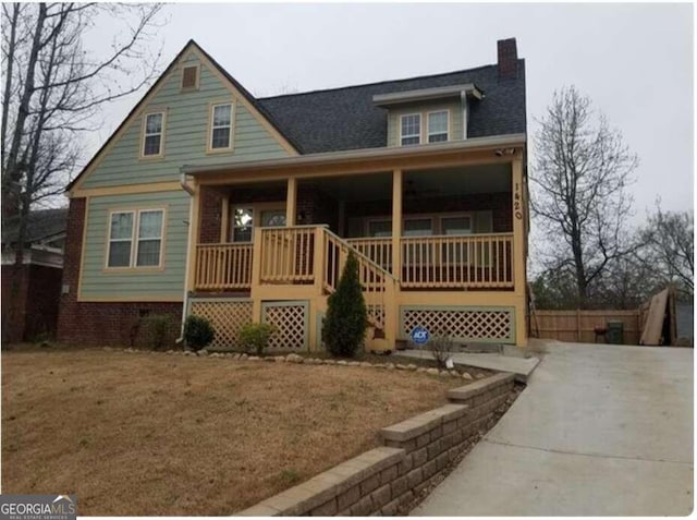 view of front of home featuring a porch