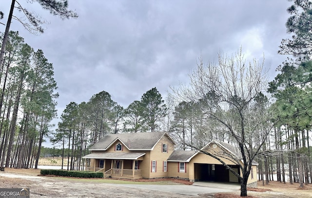 view of front facade with a porch