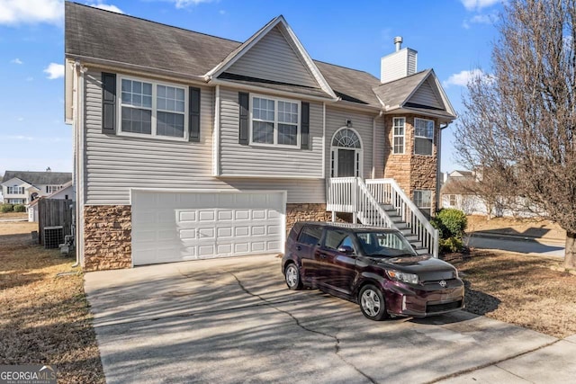 view of front facade featuring a garage