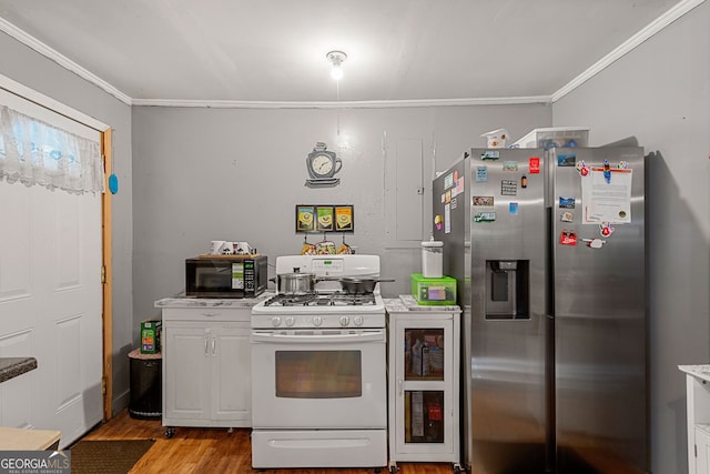 kitchen featuring white cabinetry, white gas stove, crown molding, and stainless steel fridge with ice dispenser