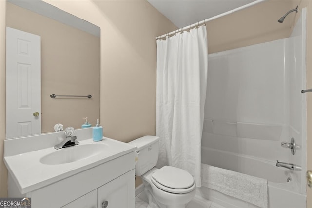 full bathroom with shower / tub combo with curtain, vanity, and toilet