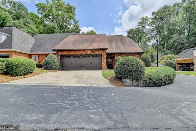 view of front facade with a garage