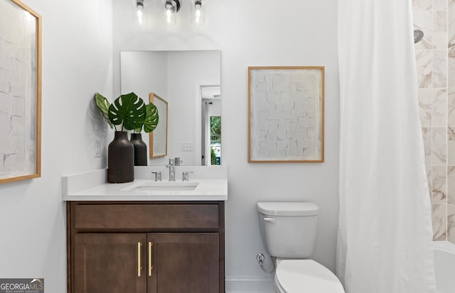 full bathroom featuring shower / bath combo with shower curtain, vanity, and toilet