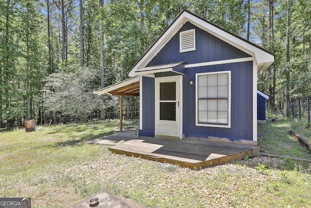 view of outbuilding