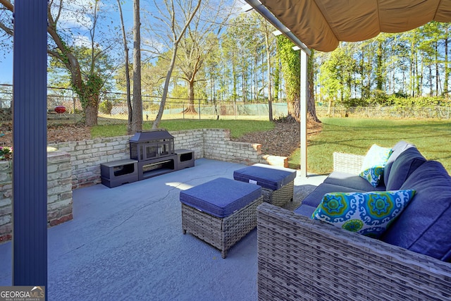 view of patio featuring an outdoor hangout area