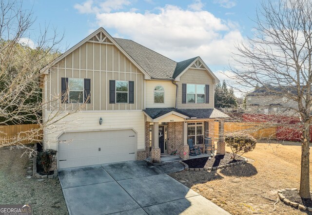 view of front facade featuring a garage