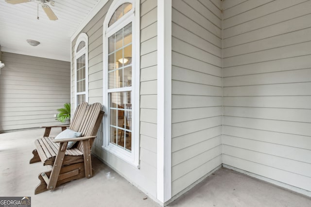 balcony featuring ceiling fan