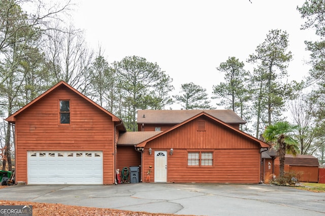 view of front facade with a garage