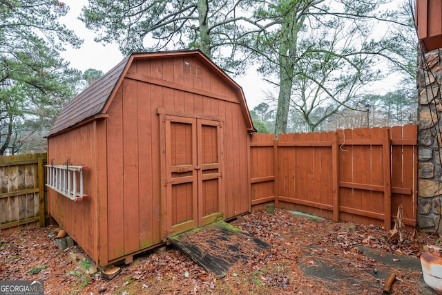 view of outbuilding